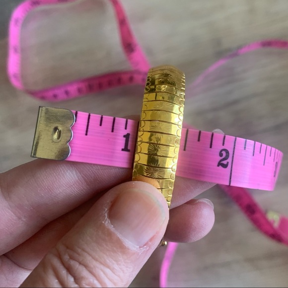 18KT Yellow Gold Over Sterling Silver Patterned Omega Bangle Bracelet 7.25” - Picture 15 of 17